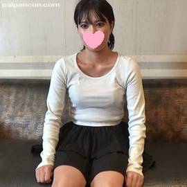 テ●ビ局で働く美人スタッフ。1回り以上離れたオジサンと生セッ●ス。ふっくら激狭オマ●コに巨根挿れられ膣奥大量中出し！特典:フェラチオ喉奥目掛けて大量口内射精で咳き込み！