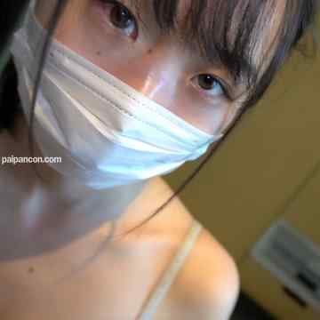 FC2-PPV-1760348 - 垢抜けない色白女子の若い膣にこっそり中出し　19歳学生さっちゃん【完全ノーカット】