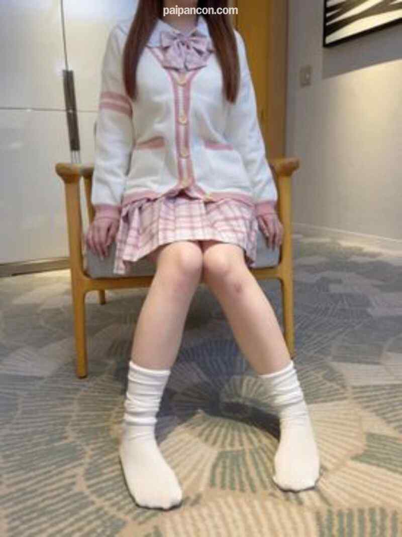 FC2-PPV-2826118 - １８歳完璧ボディのななみ★僕に話がある！？無断掲載バレ？？衝撃的告白でこれが最後に・・・・・★早期割引＆購入特典有
