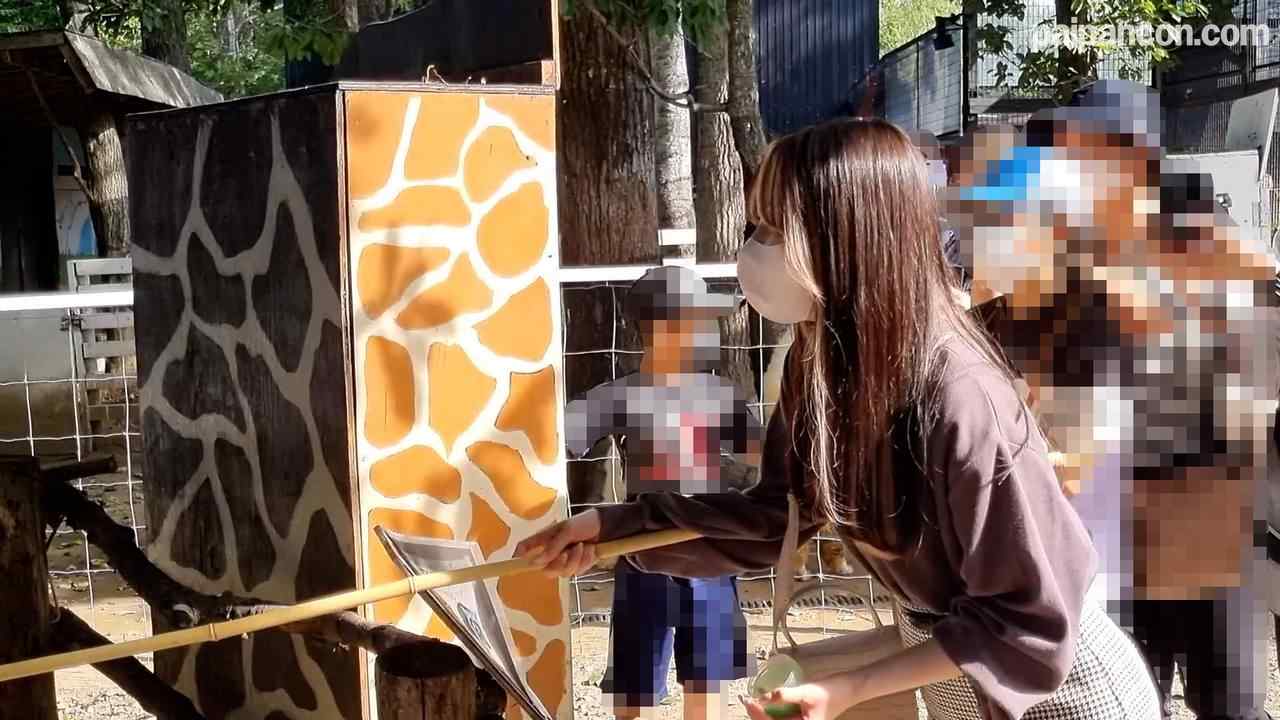 FC2-PPV-3152702 - 「ほんとにバレないよね…？」友達の某大手事務所18歳声優ちゃん。デビューが決まるも生活に困り苦渋の決断。。巨根に犯されイキまくる超敏感おま○こに大量中出し。