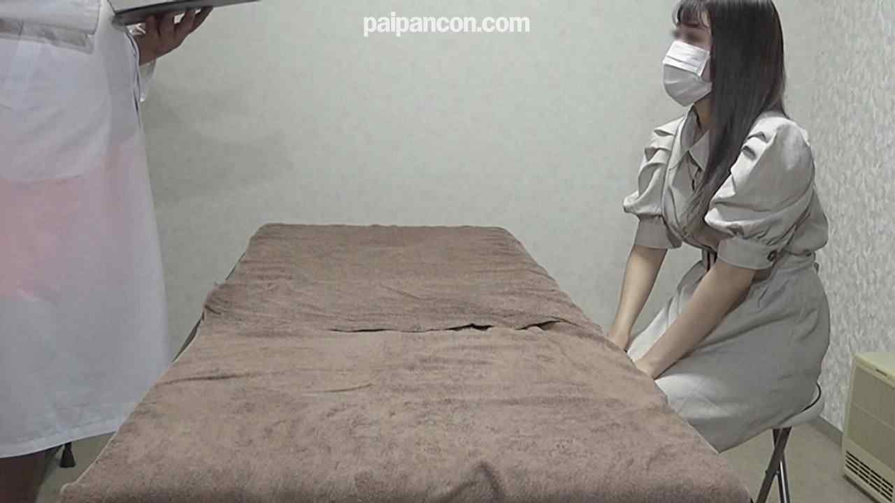 FC2-PPV-3571578 - 独占販売※7/16まで半額スタート※【無/ムフフ特典有】お澄まし顔でエロマッサージを受けていると見せかけて実はしっかりエロマ師のチンコを握って離さないムッツリ*！　※3大レビュー特典有 thumbnail_1.jpg