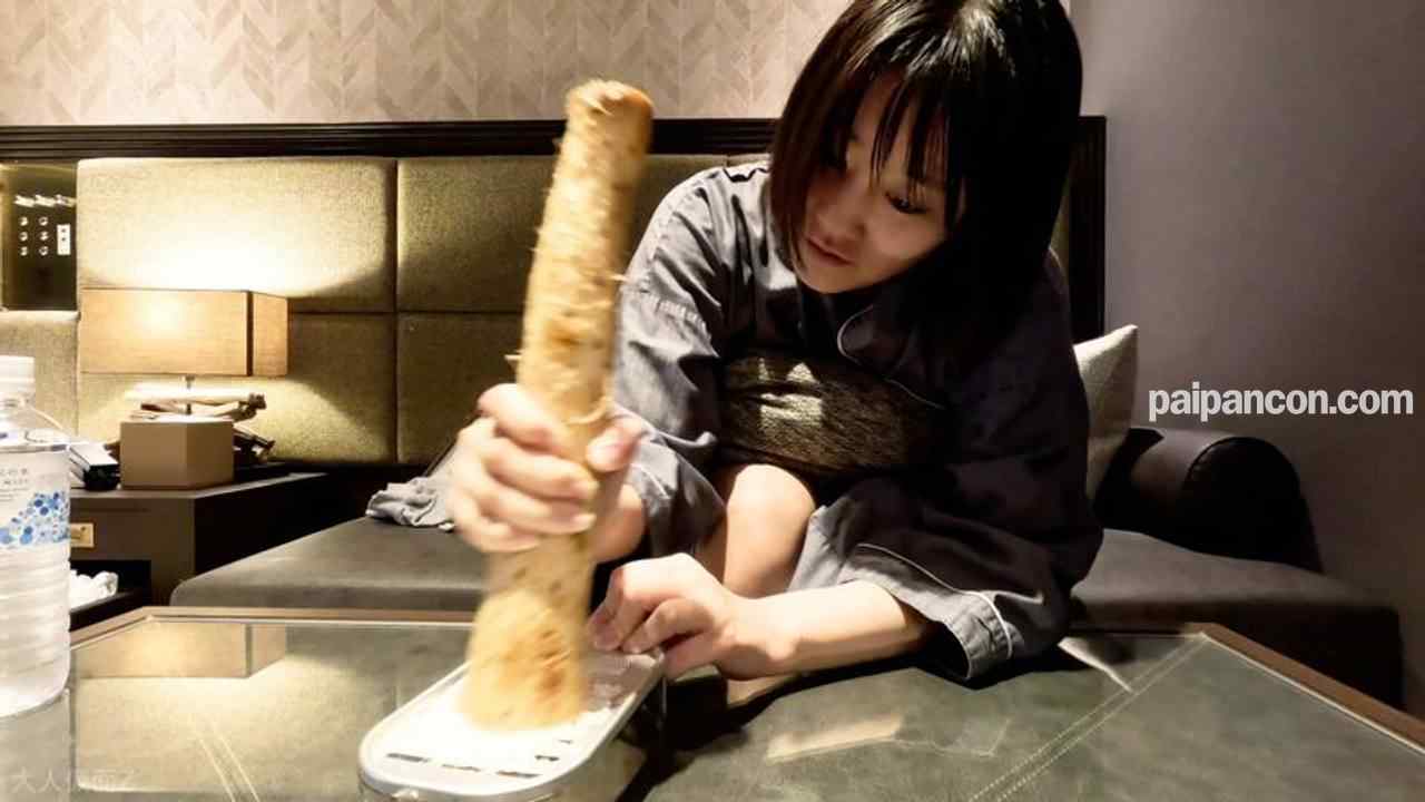 FC2-PPV-4398557 - かな(20)溢れる巨乳HカップJDにアナル開発を行い、アナルにパールが入ったまま膣への挿入を敢行。その後、吸うやつ責めと山芋かゆかゆ責めをしたら、おっぱいをたゆたゆさせながら乱れる姿がかわいい。 thumbnail_8.jpg