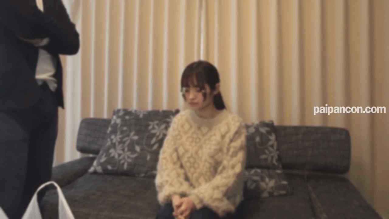 FC2-PPV-4434321 - 前○敦に似た小柄スレンダーの若妻。見栄えを張りすぎて良い暮らしを演じた末に借金が溜まり逃亡。捕まえて自宅ベッドに押し伏せて中出し動画撮影を敢行。 thumbnail_2.jpg