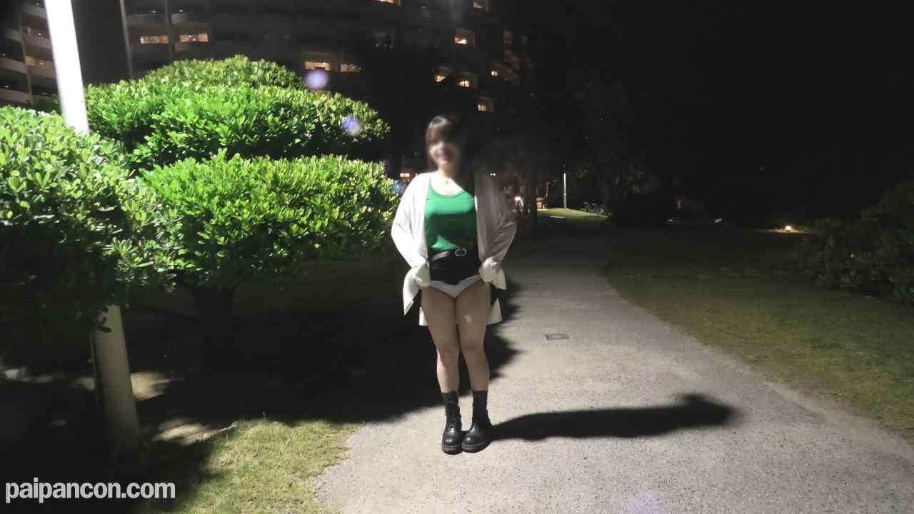 FC2-PPV-4517730 - [可愛いすぎる彼女のハメ撮り］無修正！南国旅行にテンション上がりまくり！恥ずかし露出オッパイまんこ公開＆野外おちんぽシコシコでトロトロになったマンコに騎乗位と正常位で２連発しちゃったセックスを限定公開 thumbnail_1.jpg