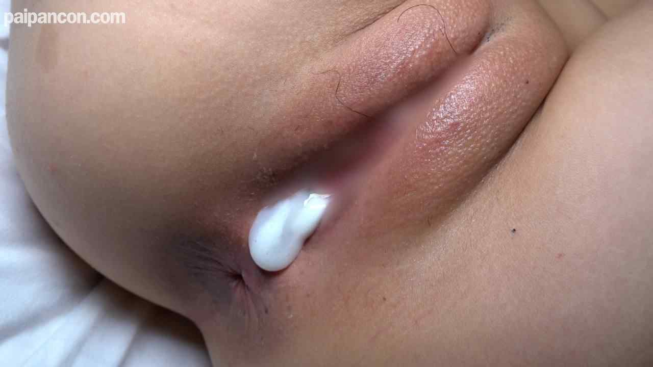 FC2-PPV-4631897 - ★特典で無修正と膣内カメラ ♀140 美顔でスレンダーで感度抜群で愛嬌もいい・笑顔もGOODなくろちゃんと中出しセックス！まだ出さないでもっと突いて！の懇願におじさんもたじたじ汗 thumbnail_8.jpg