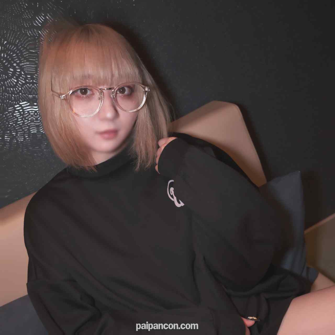 FC2-PPV-4731301 - 【12迄990pt】【初撮】1/8歲専門1年生声優志望。ネカフェで声を押しころしてこっそりピストン。緊張感で興奮し、締め付けのパイパンマンコに種付け。 thumbnail_1.jpg