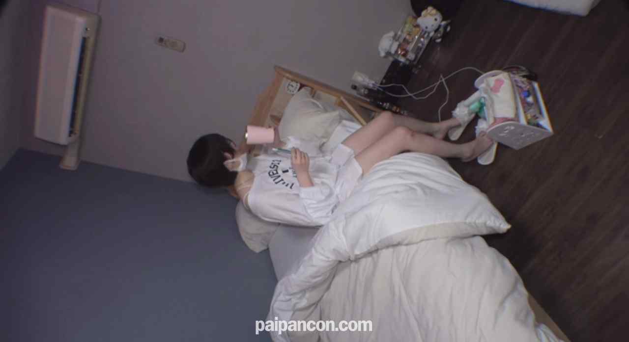 FC2-PPV-4799746 - 特典付き【親友の前で中に出されました…】衝撃！罰ゲームで、女の子の親友の目の前でイマラだけではなく中出しもしてやった thumbnail_0.jpg