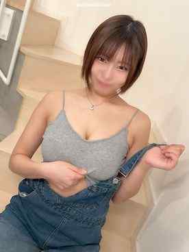 FC2-PPV-4925304 - ★経験人数１人★ショートカットがかわいい「Eカップ」むちむち女子大生（２０）を変態彼氏のデカ太ペニスでまんこをガン突き