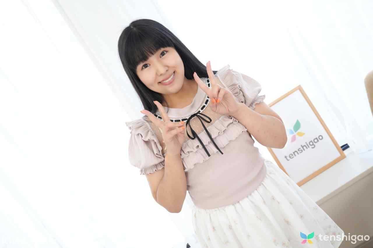 FC2-PPV-4927306 - 【無修正】純粋・素朴ないちかちゃんをカメラの前で生ハメ・中出し！ thumbnail_0.jpg